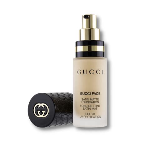 gucci face satin matte foundation 020